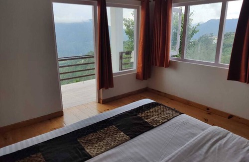 Gagar House | The Whisteling Cottage