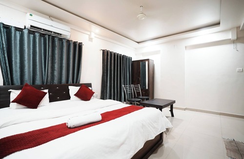 Nanded Hotel | The White House