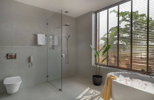 Kadadhe Resort | The White Resort and Spa Pawna