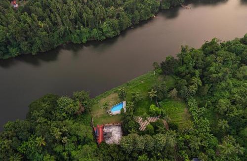 Irinjalakuda House | Theeram Riverside Holiday Home