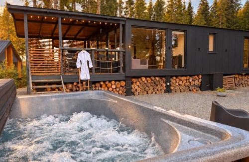 Marisel Ski Chalet | TheNest