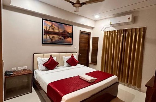 Madhapur Hotel | Theo Suites Hotel Madhapur