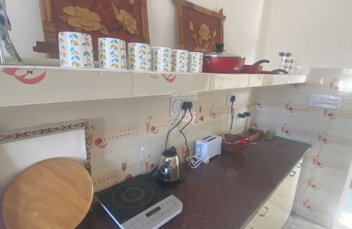 Sirmour Bed & Breakfast | This beautiful and warm home comes with exclusive bedroom bathroom and kitchen .
