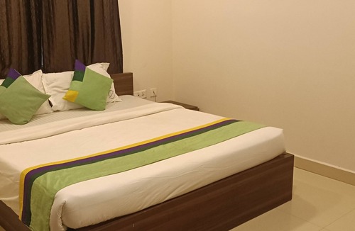 T Nagar Cabin | this space to grab a guest's attention by highlighting key amenities, proximityh