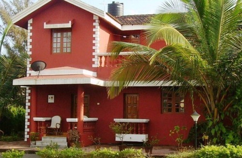 Varca Villa | This spacious 3 bedroom villa is only 300m from the very beautiful Varca beach