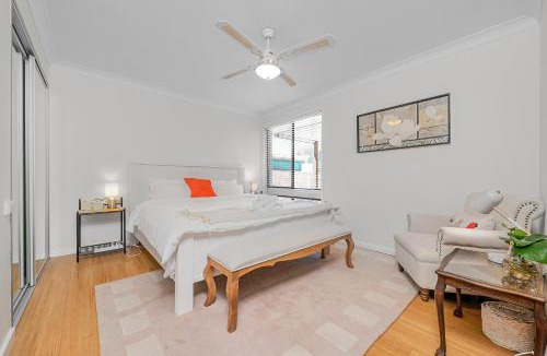 West Gosford House | Three bedroom house in Gosford,close to M1, Brisbane Water, Stadium