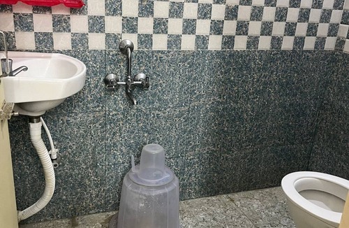 Navalur Hotel | Three Points Residency