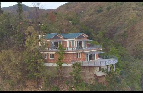 Dehradun Villa | Three Roof Cottage