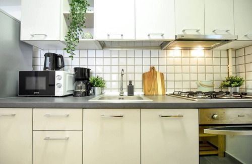 Bucharest City-Centre Apartment | THUNDERSTORM | Spacious 2BR Apt at Piata Romana