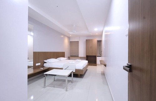 Tirupati Hotel | Tirupati Prime Homestay