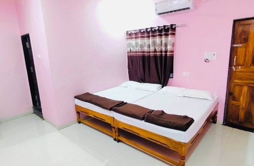 Aundha Nagnath Hotel | Tirupati Yatri Nivas