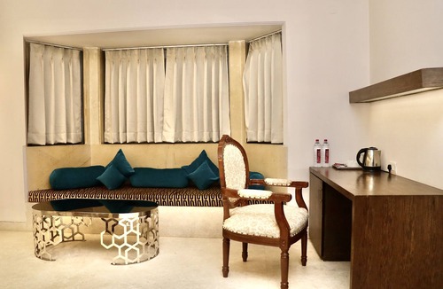 Bhiwadi Hotel | Tivoli Heritage Palace