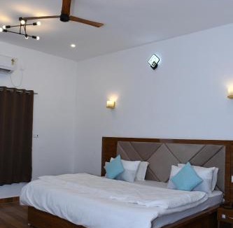 Khajuraho Hotel | TOURIST VILLAGE KHAJURAHO