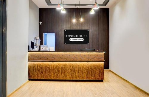 Jogeshwari West Hotel | Townhouse Bombay Exhibition Centre Goregaon