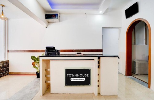 Mamangalam Hotel | Townhouse Deshabhimani Road Kaloor Kochi