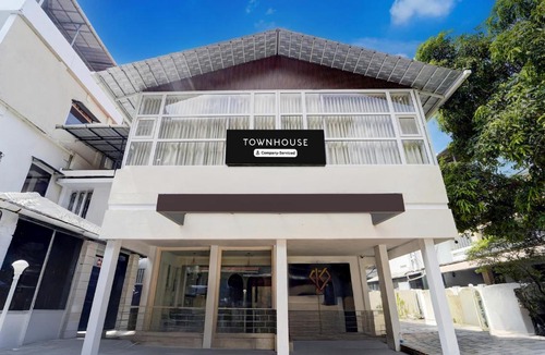 Mamangalam Hotel | Townhouse Deshabhimani Road Kaloor Kochi