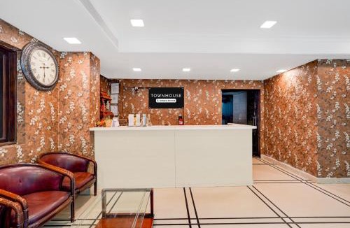 Stage 1 Hotel | Townhouse Indiranagar Metro Station Bangalore