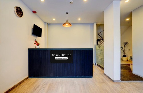 Bellandur Hotel | Townhouse Karmelaram Railway Station Sarjapur