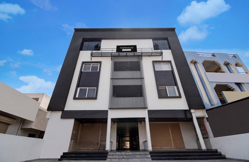 Kurnool House | Townhouse Kurnool Bus Terminal