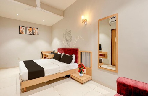 Satara Hotel | Townhouse Nagthane Satara Formerly Matoshree Palace