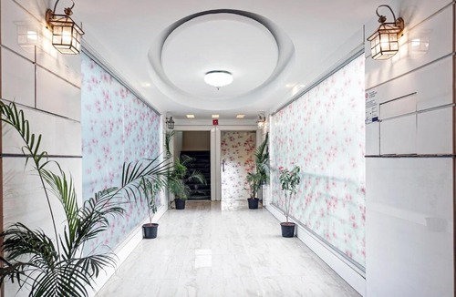 Pimpri - Chinchwad Hotel | Townhouse OAK Gharonda Residency Near Sant Tukaram Nagar Metro Station