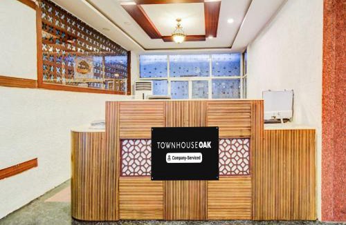 Lakdi Ka Pul Hotel | Townhouse Oak Hyderabad Lakdi-Ka-Pul Metro Station