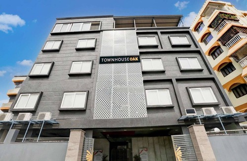 Bhubaneshwar House | Townhouse OAK Sayhallo Ecstasy