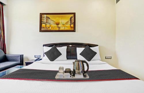 Wazirpur Hotel | Townhouse Prakash continental Near Netaji Subhash Place Metro Station