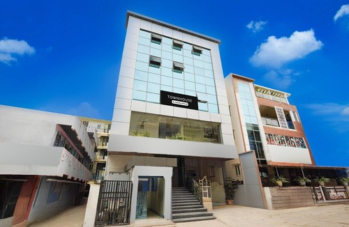 Krishnarajapura House | Townhouse Whitefield Railway Station
