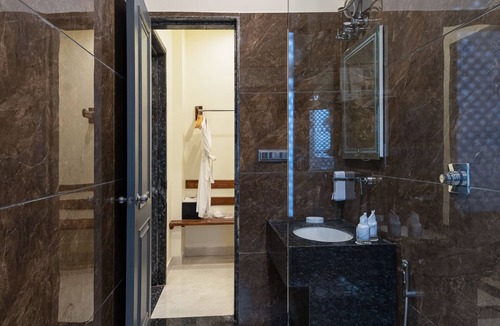 Udaipur Hotel | Traavista Aravali Mahal