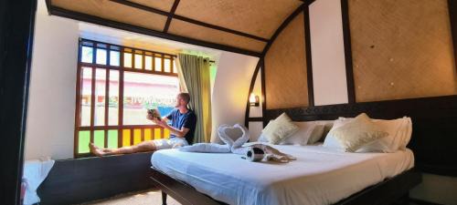 Mullakkal Boat Rental | Traditional Houseboat