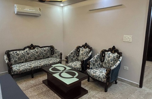 New Delhi Apartment | Tranquil 2-bedroom apartment in New Delhi with AC, WiFi