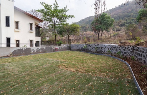 Karjat Villa | Tranquil Oasis - A Villa Escape 6BHK with AC, Wi-Fi