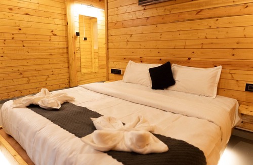 Gauravaddo Hotel | Tranquillo By The Beach - Luxury Wooden