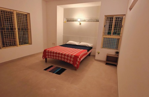 Sahakar Nagar Hotel | Transit Stay