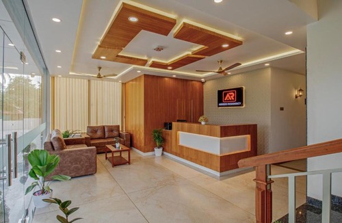 Alwaye Hotel | Treebo Amigos Residency - 500M From Cochin Airport