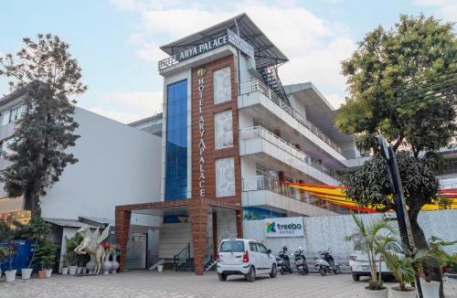 Bullawala Hotel | Treebo Arya Palace With Swimming Pool