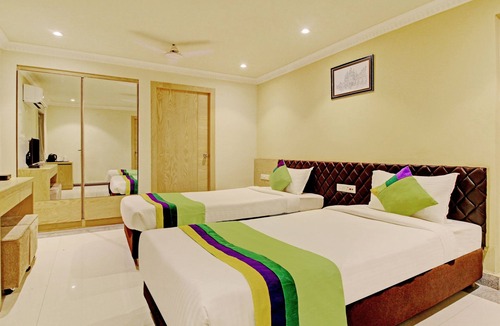 Ballygunge Hotel | Treebo Asl Prime, Gariahat
