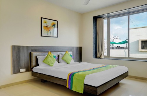 Hadapsar Hotel | Treebo Bhagyashree Executive