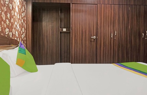Aundh Hotel | Treebo Excellent Home