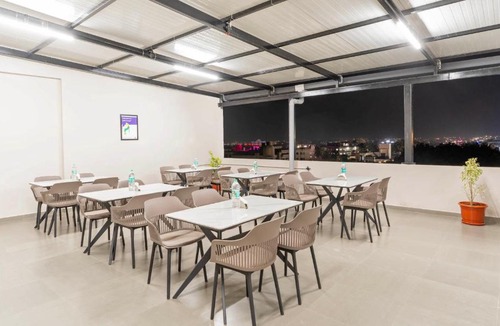Vijayanagar 1st Stage Hotel | Treebo Global Orchid