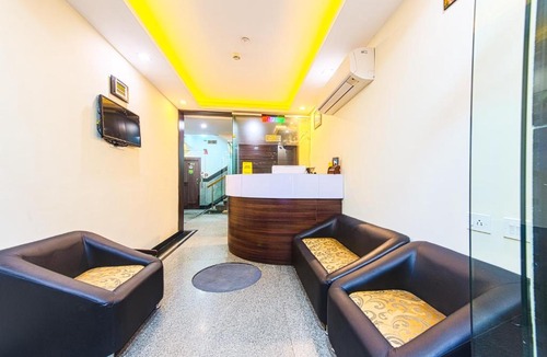 Kalighat Hotel | Treebo Globe International, Near Kalighat Mandir