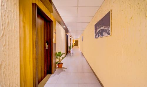 Chennai Hotel | Treebo Golden Swan Pammal