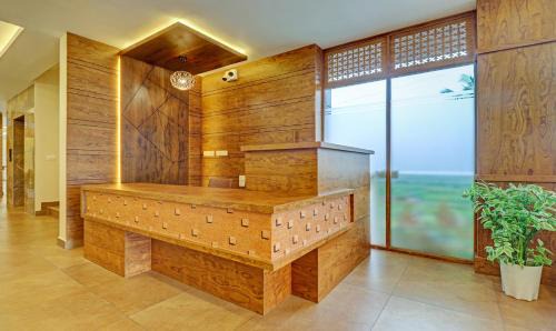 Nedumbassery Hotel | Treebo Golden Terminal Kochi Airport With Swimming Pool