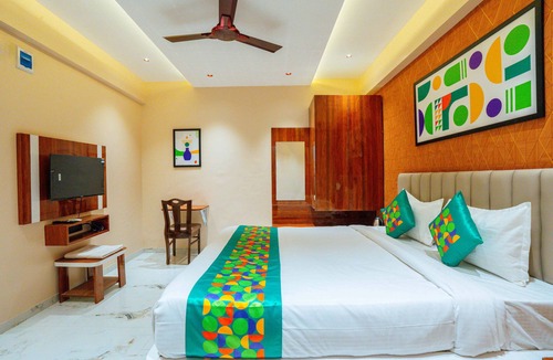 Hinjawadi Hotel | Treebo Grand Royal Imperio, Hinjewadi
