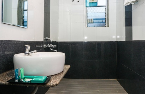 Mahabaleshwar Hotel | Treebo Hillway Inn Main Market