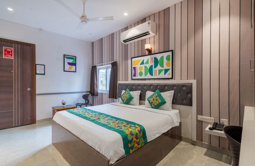 Madhurawada Hotel | Treebo Imperia, Kommadi