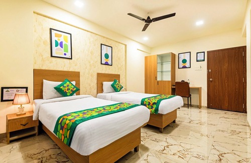 Hinjawadi Hotel | Treebo Iris Executive, Hinjewadi