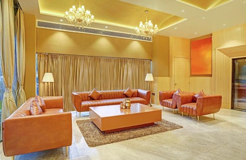 Nagpur Hotel | Treebo Premium Golden Bliss Trimurti Nagar Square