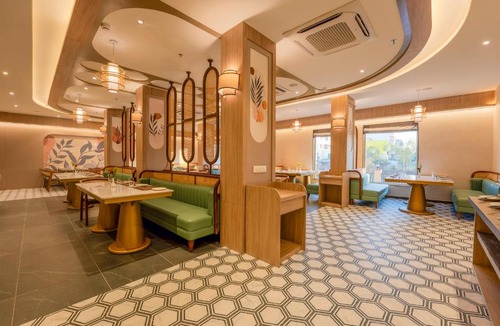 Nagpur Hotel | Treebo Premium Nagpur Automotive Square